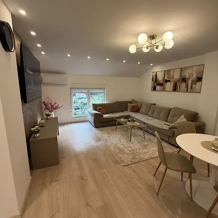 Meddy Luxury Apartmán *
